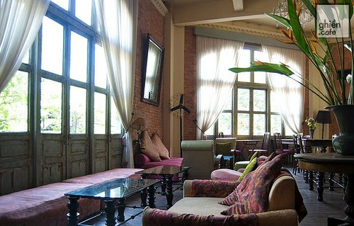 La Fenetre Soleil - Cửa Sổ Mặt Trời - Lý Tự Trọng