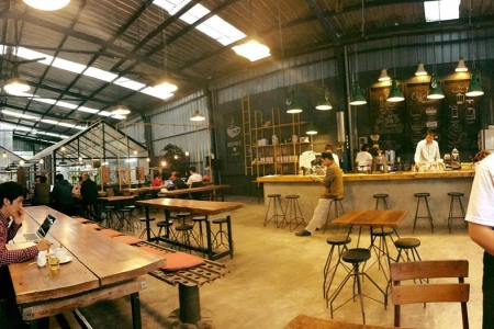 Là Việt Cafe - Nguyễn Công Trứ