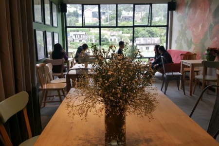 Leo's Kitchen - Coffee & Cakes - Yersin