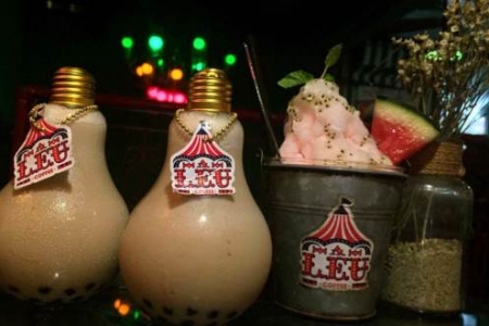 Lều Coffee - Tạ Hiện