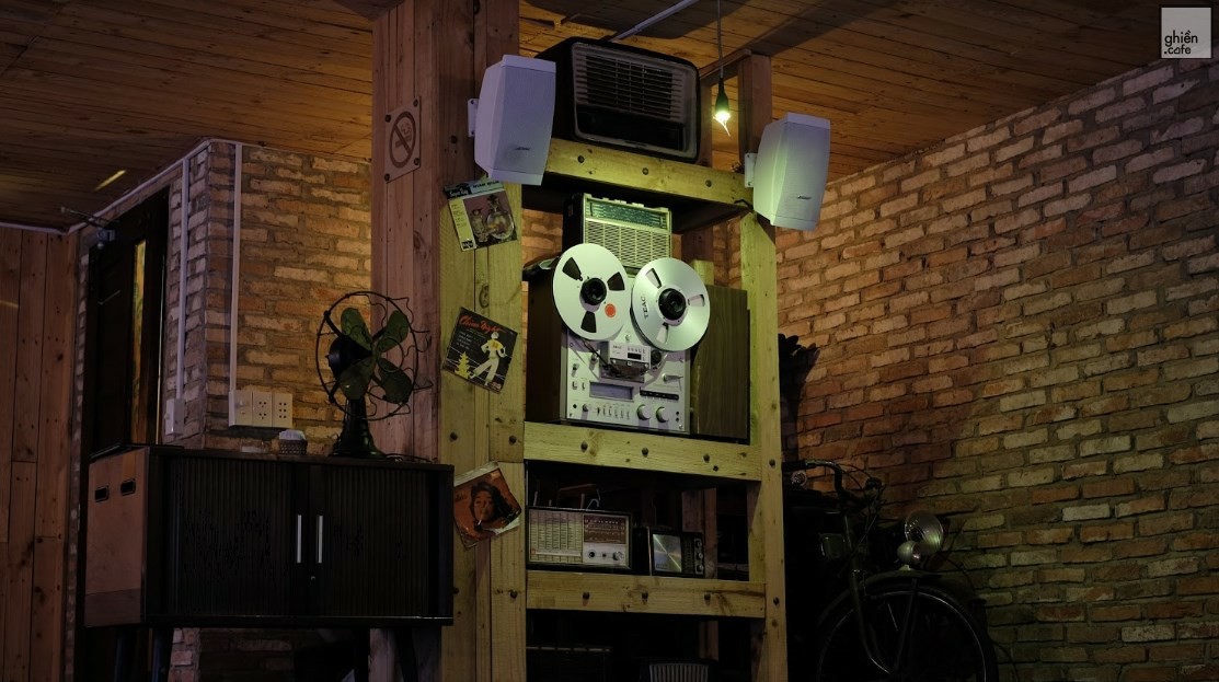 Mộc Hi-End Cafe - Hoa Mai