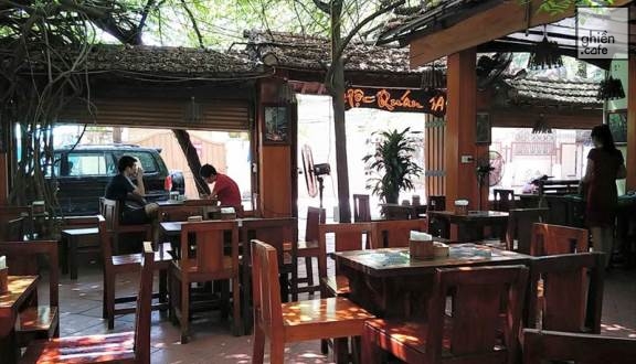 Mộc Quán Cafe - Sân Vườn