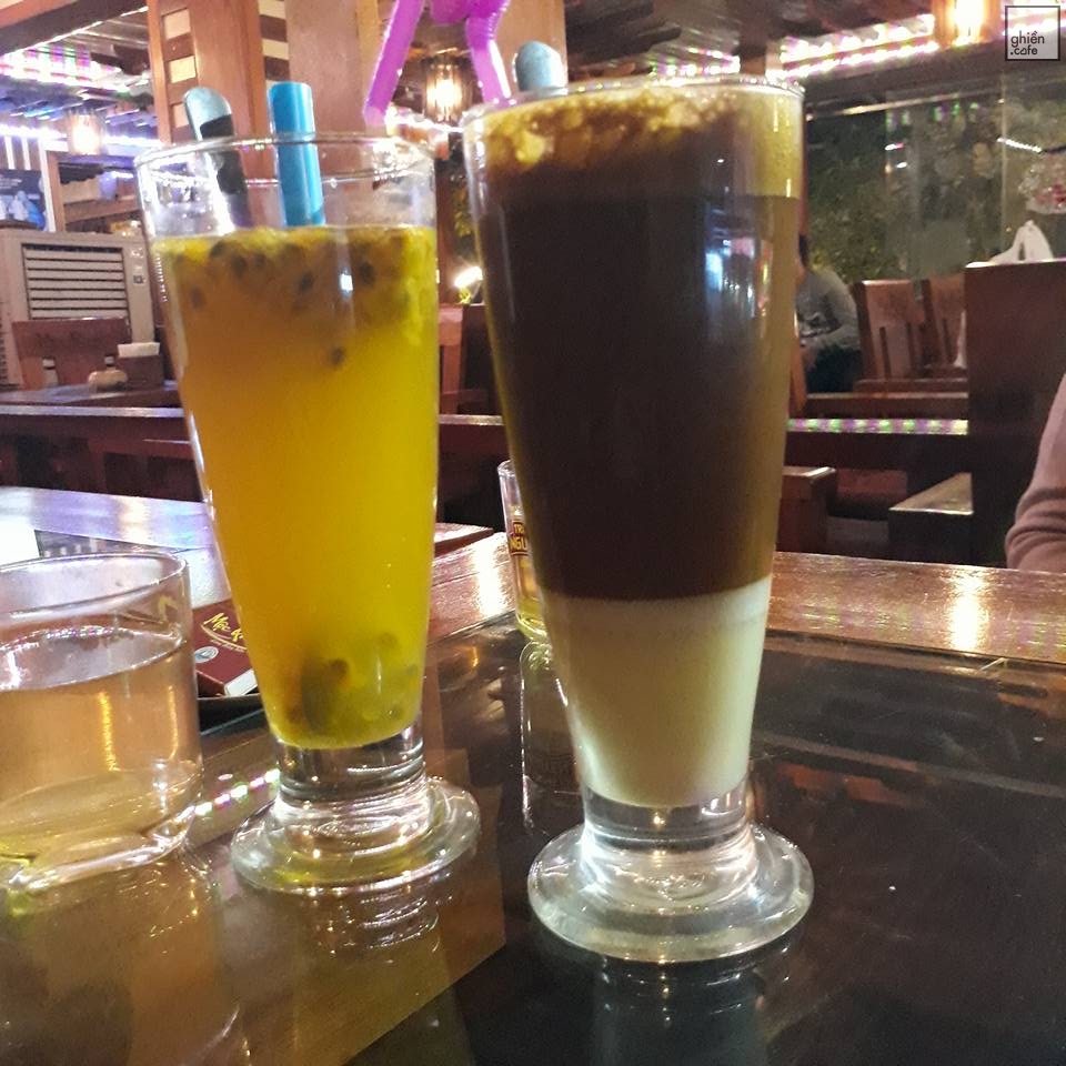 Mộc Quán Cafe - Sân Vườn