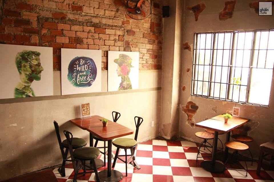 Monkey In Black Cafe - Sư Vạn Hạnh