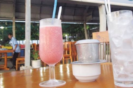 Mũi Đá Cafe-Bến Tàu Cánh Ngầm