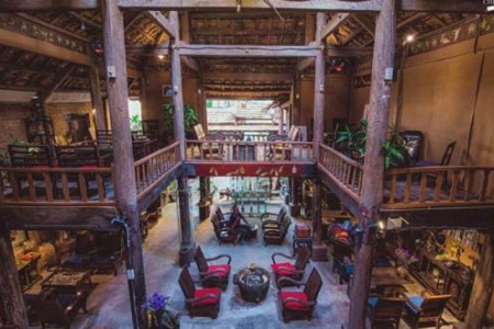 Nhà Sàn Art Cafe - Đường Bưởi
