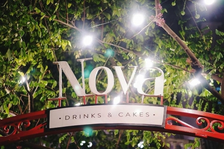 Nova - Drinks & Cakes