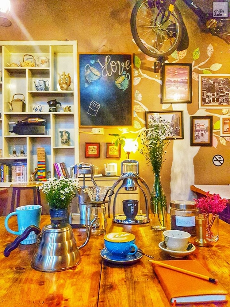 Presidents Cafe - Núi Trúc