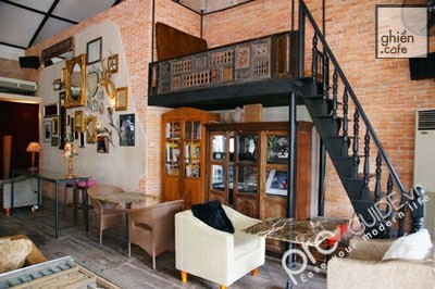La Fenetre Soleil - Cửa Sổ Mặt Trời - Lý Tự Trọng
