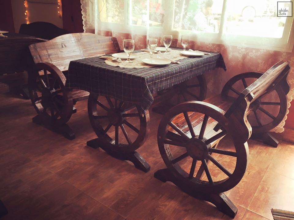 CCCP Restaurant & Cafe - Ngọc Khánh