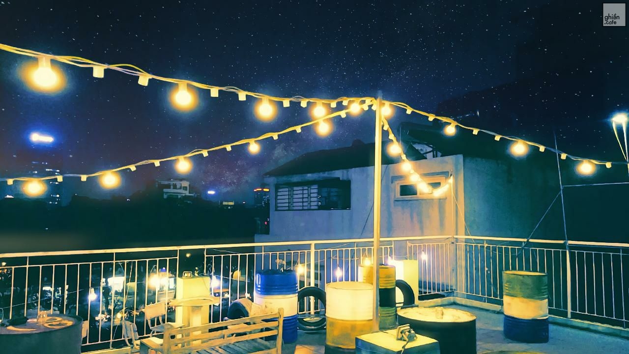 Roofboom Coffee - Nguyễn Khang