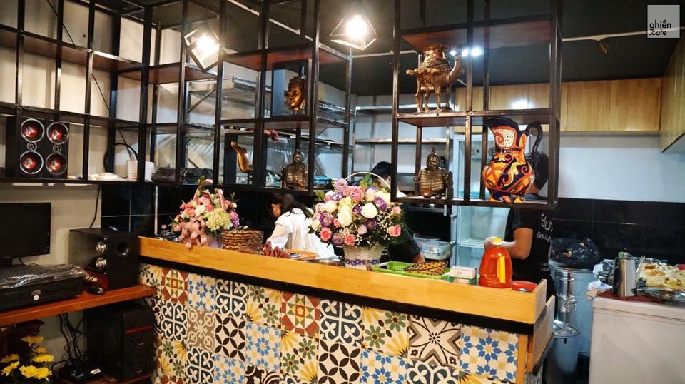 Salut Deli & Juice Bar - Quang Trung