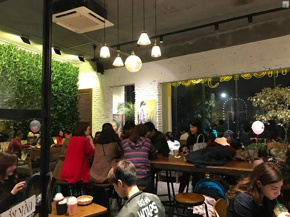 Smoothies & Juices - Bà Triệu