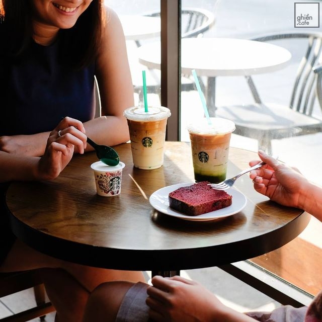 Starbucks Coffee - Hàng Bài
