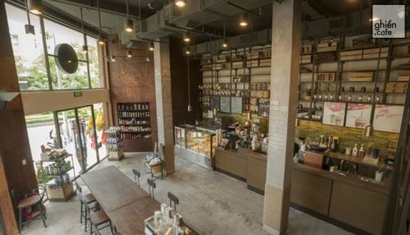 Starbucks Coffee - Phan Xích Long