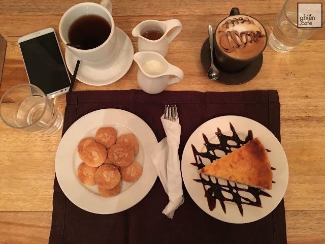 Tầng Trệt Cafe And Tea Room