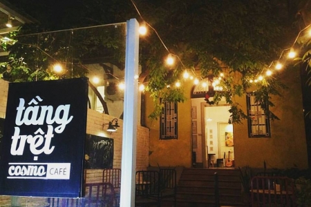 Tầng Trệt Cosmo Cafe - Breakfast & Brunch Restaurant