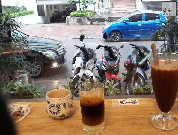 Thư Viện Café Đông Tây - Trần Đăng Ninh