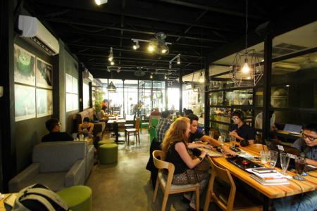 Windmills Saigon Cafe - Đặng Dung