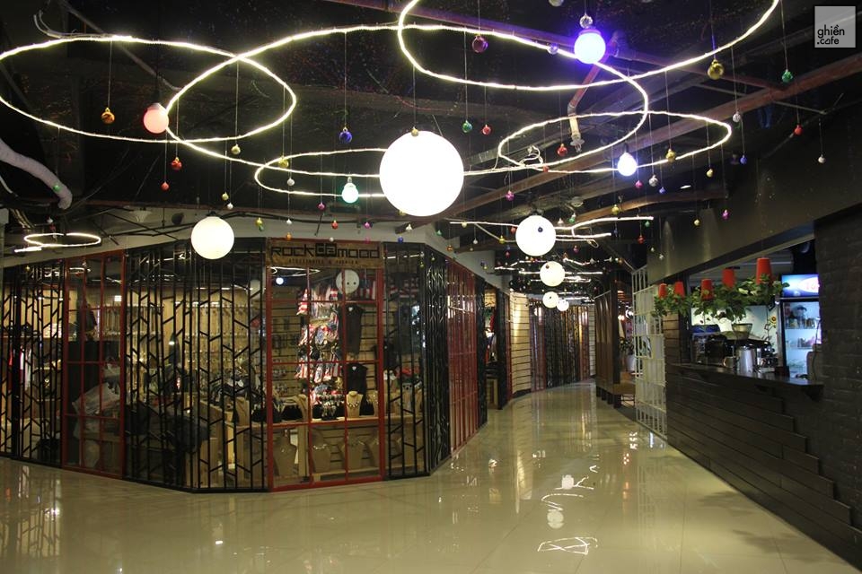 Yabai Teabar - Hanoi Creative City