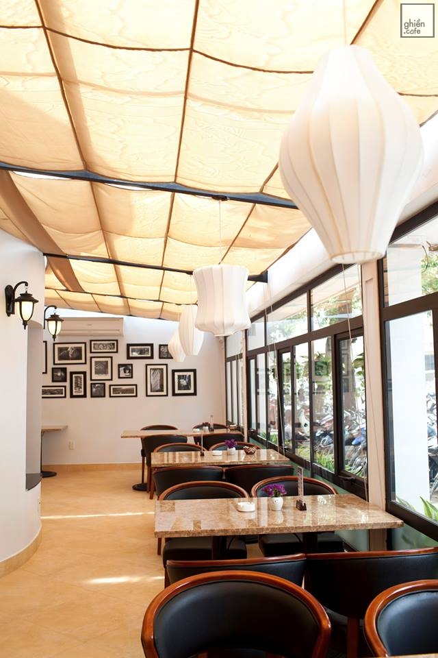 Zephyr Cafe & Restaurant - Bà Triệu