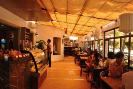 Zephyr Cafe & Restaurant - Bà Triệu
