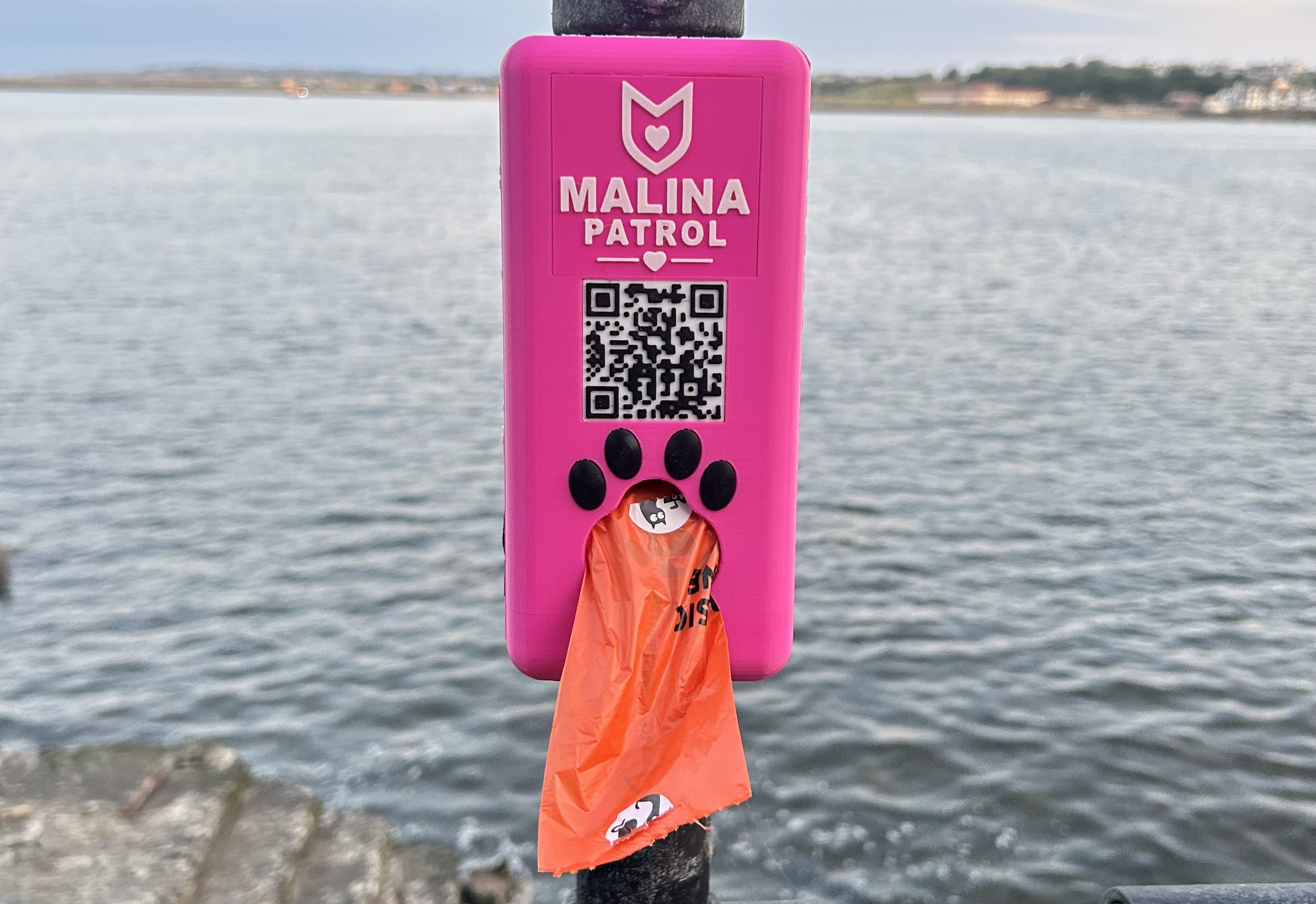 A MalinaPatrol dispenser