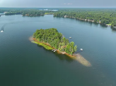 Minocqua Lake house picture