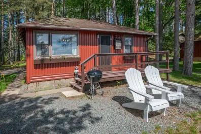 Big Arbor Vitae Property 10595 Pine Arbor Dr Photo 2