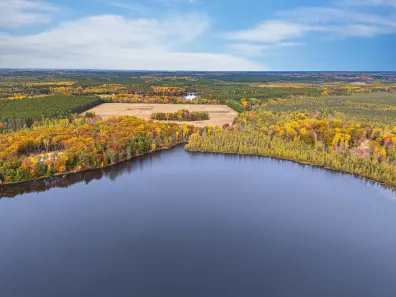 Undocumented Lake lot picture