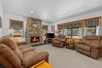 Lake George Property 2811 Three Gs Dr Photo 2