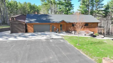 Shishebogama Lake house picture