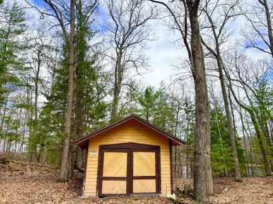 Clear Lake R Property 7422 Clear Lake Rd Photo 2