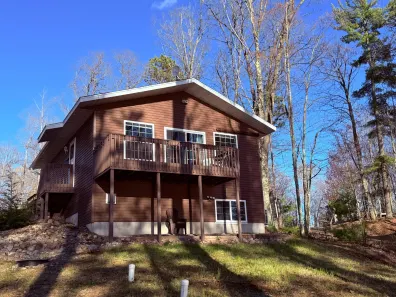 Currie Lake house picture