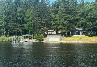 Bridge Lake house picture