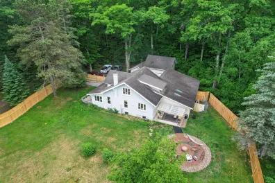 Fence Lake house picture
