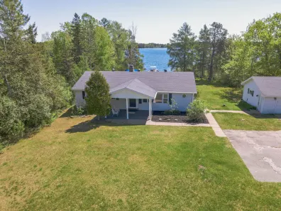 Shepard Lake house picture
