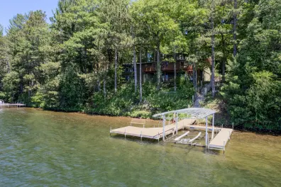 Tomahawk Lake house picture