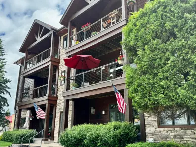 Minocqua Lake house picture