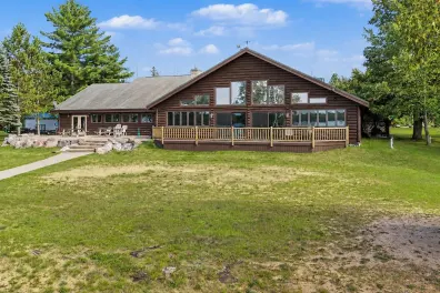 Picture 1 - North Twin Lake Property 2624 Holiday Lodge Ln