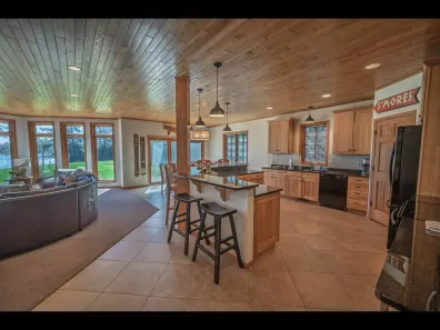 Duck Lake Property 4504 Copperwood Cir Photo 2
