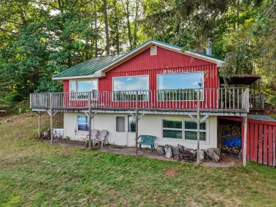 Plum Lake house picture