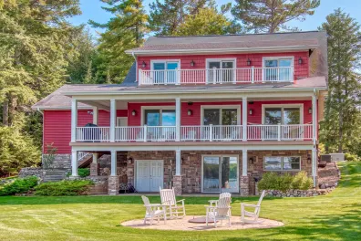 Dog Lake house picture