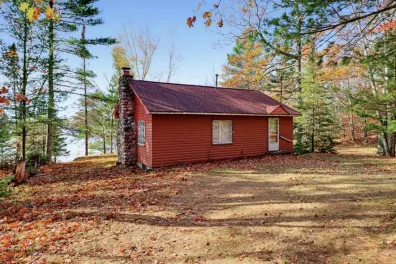 Picture 1 - Little Spider Lake Property 2765 Downda Ln
