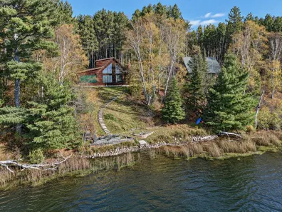 Picture 1 - River Property Property 8094 Frontier Rd