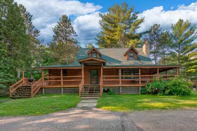 Lake George house picture