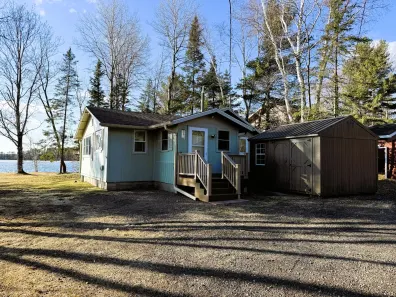 Solberg Lake house picture