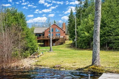 Undocumented Lake house picture