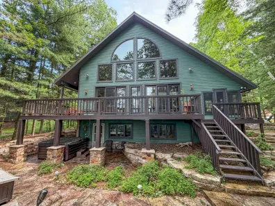 Tomahawk Lake house picture