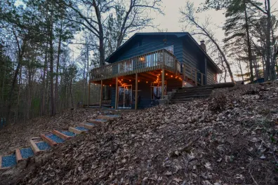 Undocumented Lake house picture